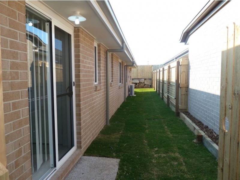16 Piddington Street, Redbank Plains QLD 4301
