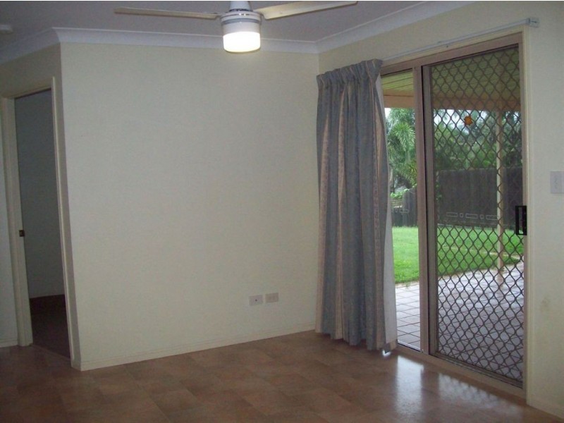 12 Streamview Cresent, Springfield QLD 4300