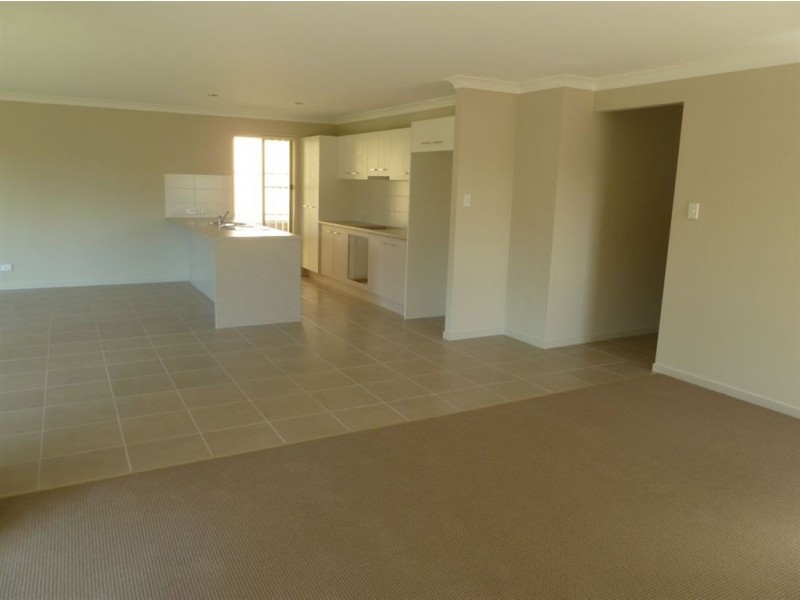 38 Valentine Cir, Augustine Heights QLD 4300