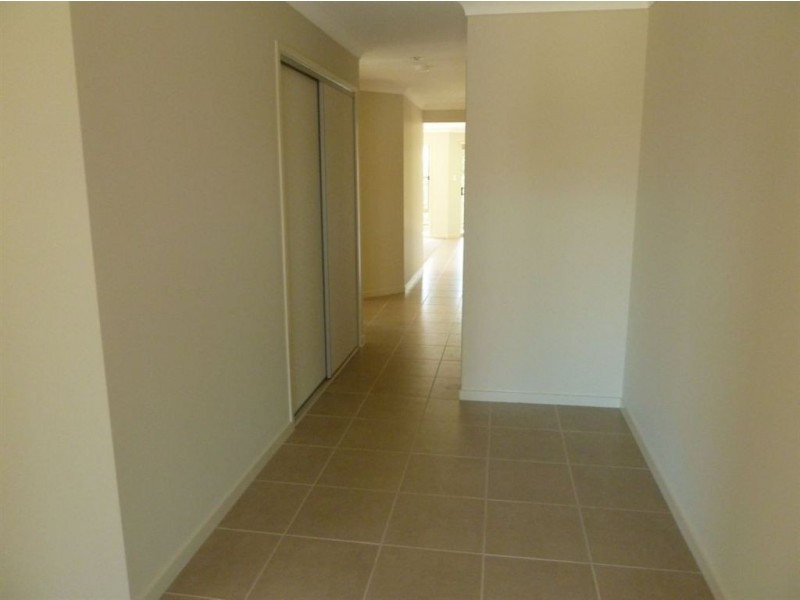 38 Valentine Cir, Augustine Heights QLD 4300