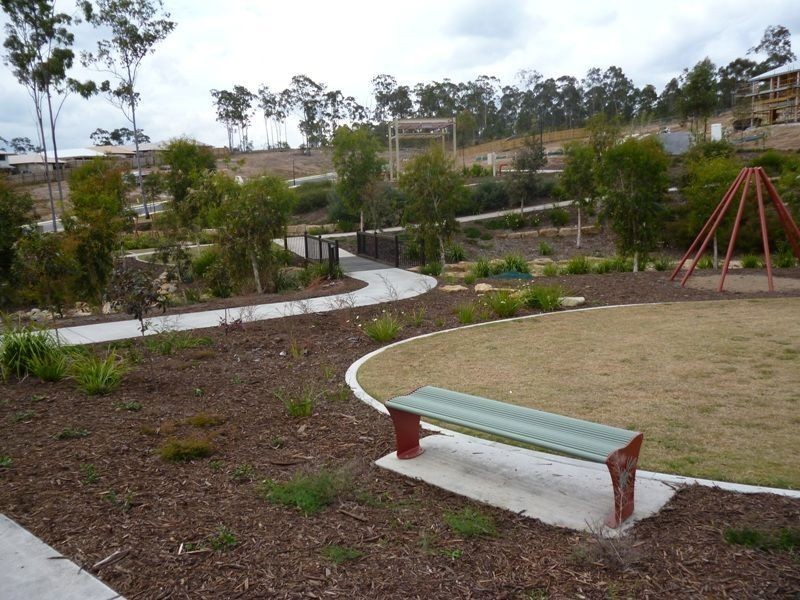8 Pimento Place, Springfield Lakes QLD 4300