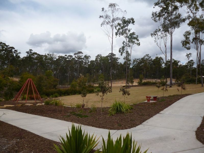8 Pimento Place, Springfield Lakes QLD 4300