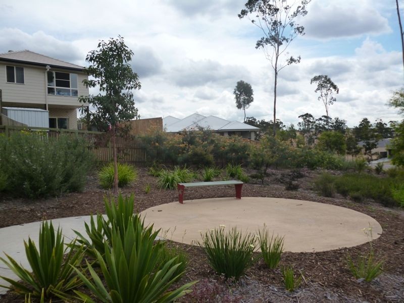 8 Pimento Place, Springfield Lakes QLD 4300