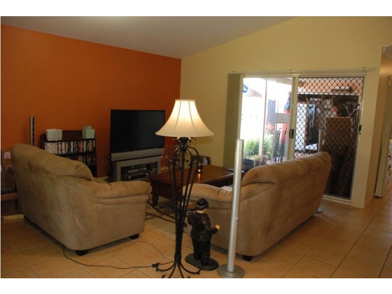 12 Lavender St, Springfield Lakes QLD 4300