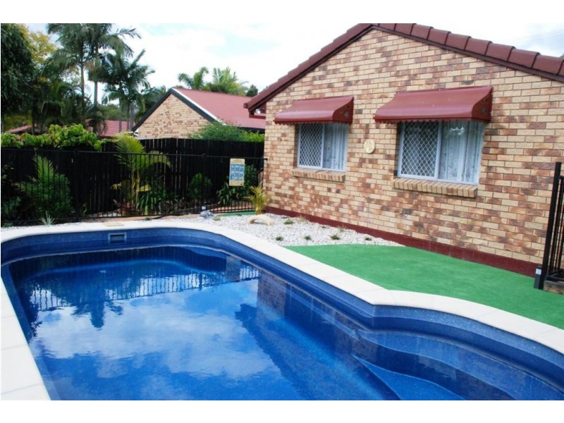 15 Crestwood Drive, Camira QLD 4300