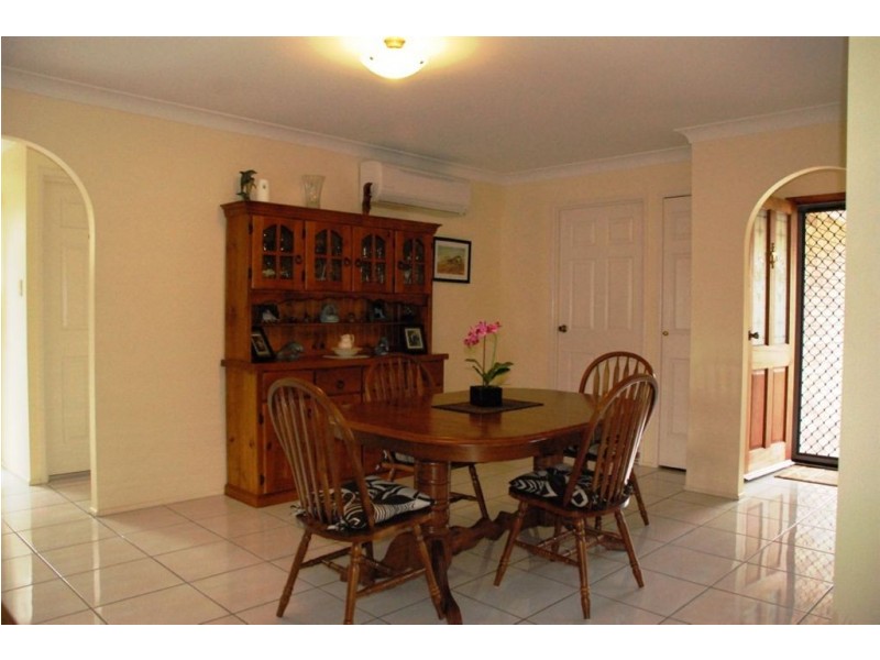 15 Crestwood Drive, Camira QLD 4300