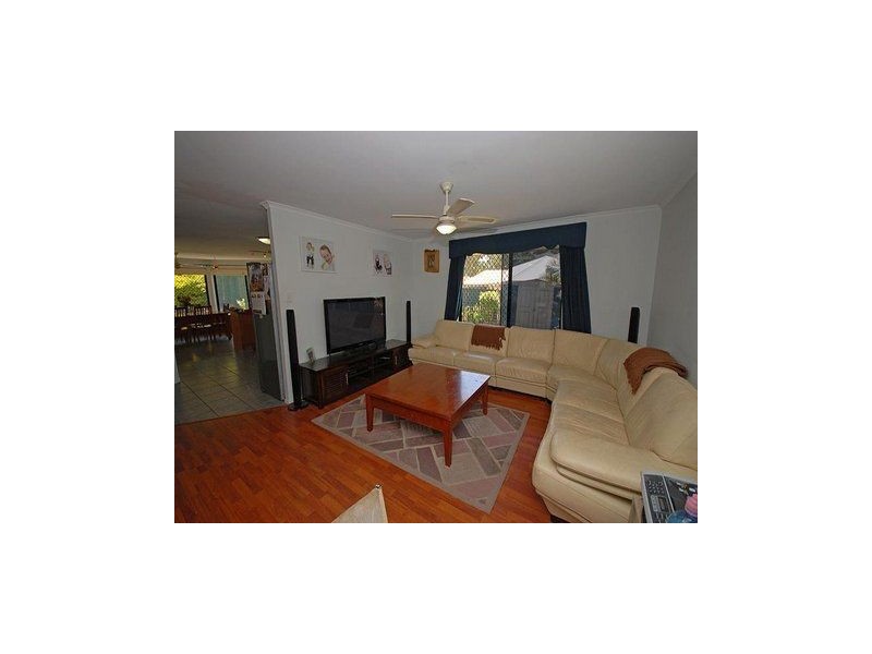 13 Harriet Court, Springfield Lakes QLD 4300