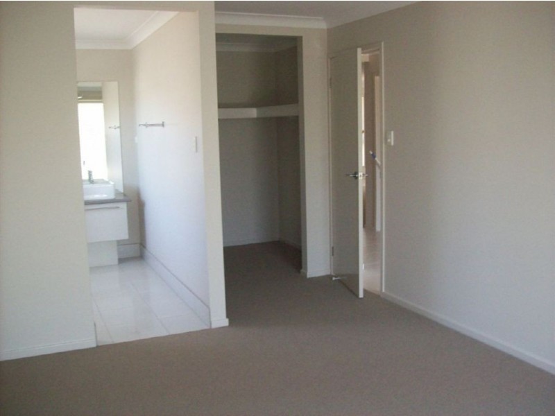 Augustine Heights QLD 4300