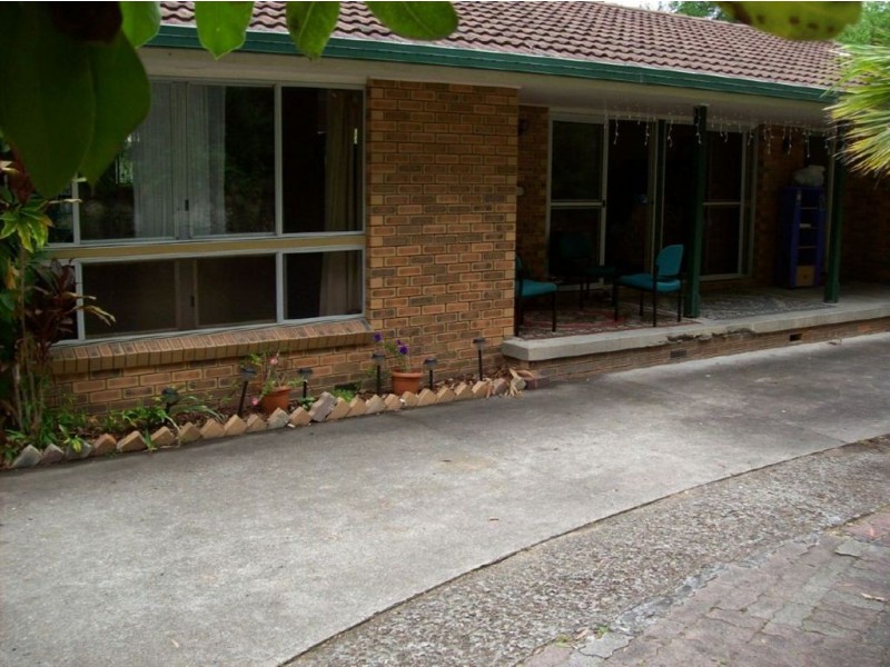 16 Hallett Rd, Camira QLD 4300