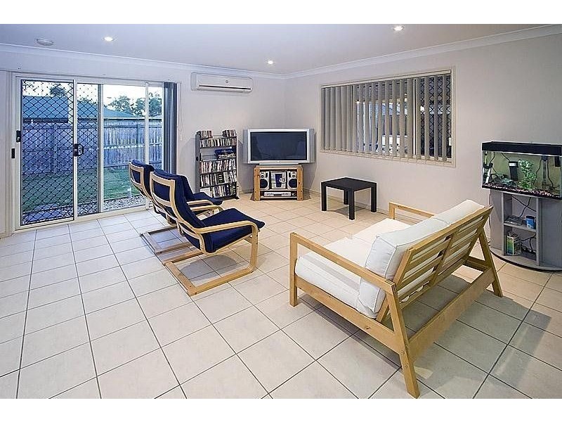 7 Piper Place, Springfield Lakes QLD 4300