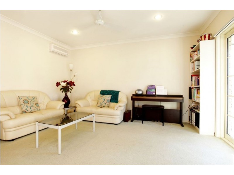 14 Berkshire Place, Springfield Lakes QLD 4300