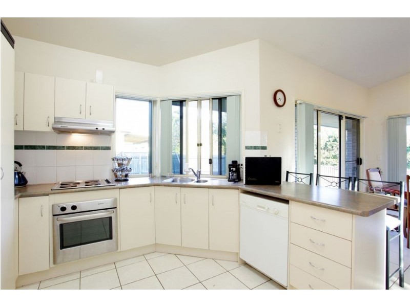 14 Berkshire Place, Springfield Lakes QLD 4300