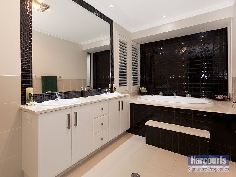 125 Birchwood Crescent, Brookwater QLD 4300