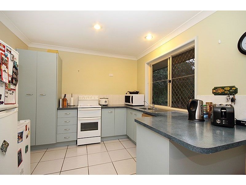 5 Karnak Court, Camira QLD 4300