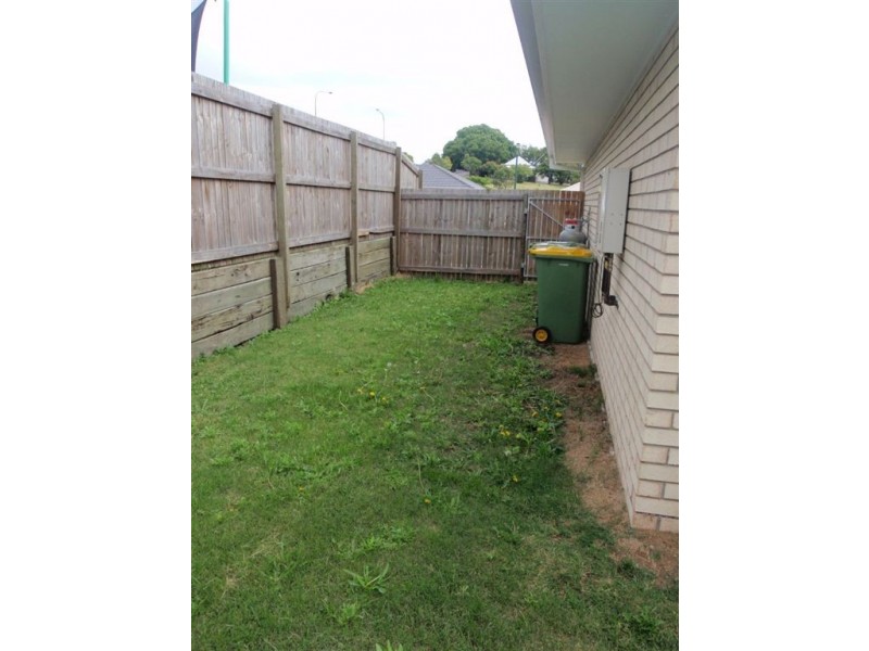 1 Nathan Close, Redbank Plains QLD 4301