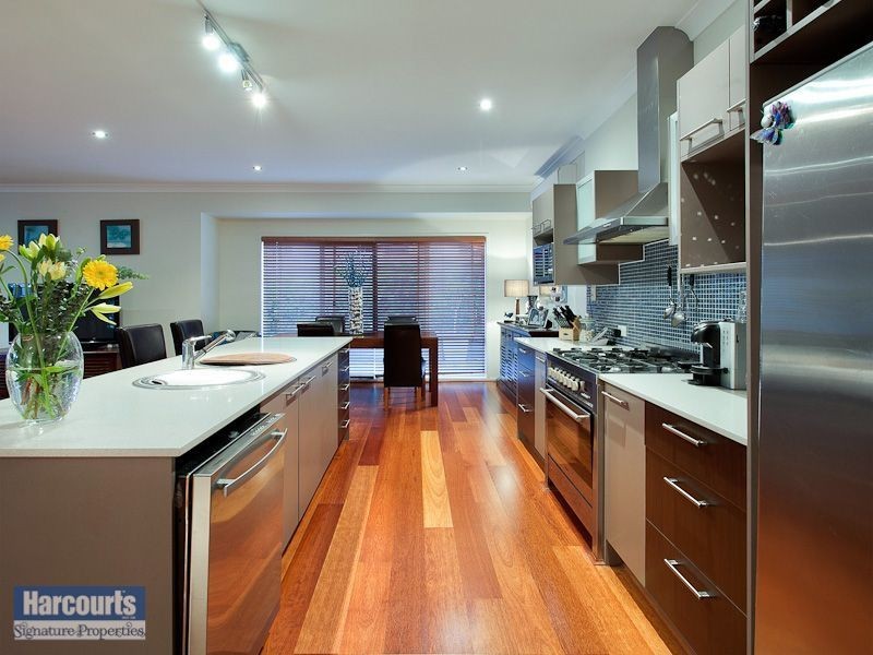 16 McAuley Crescent, Augustine Heights QLD 4300