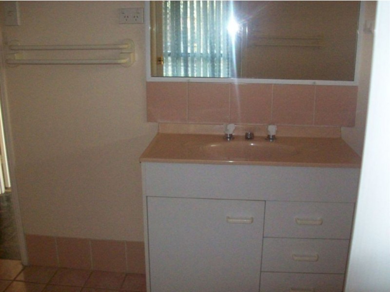 3 Crystal Court, Camira QLD 4300