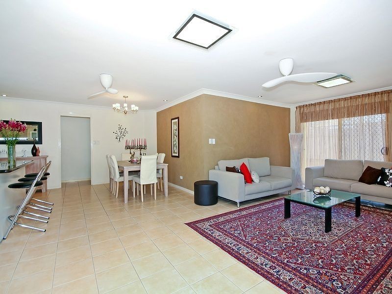 13 Malvern Pl, Forest Lake QLD 4078