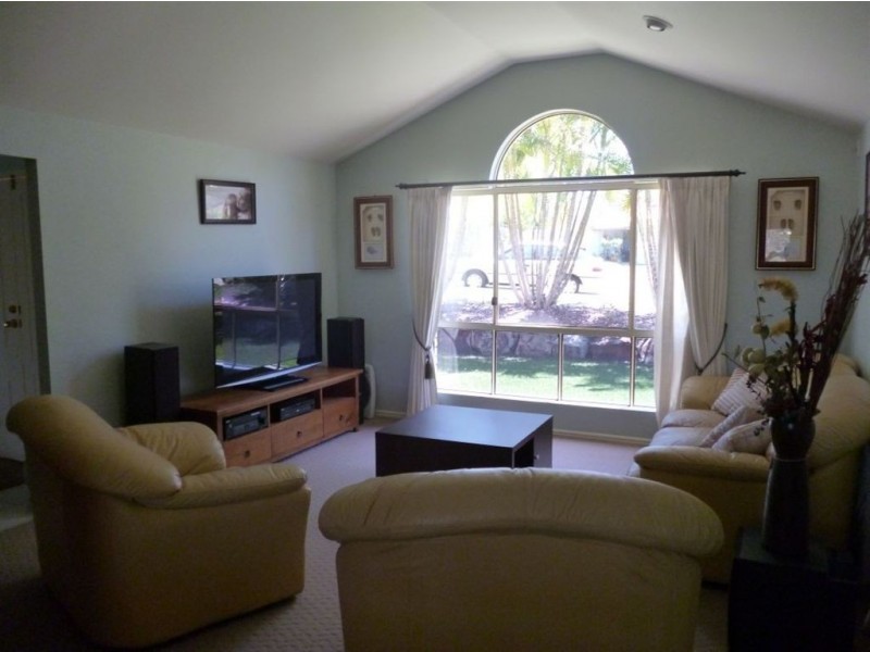 474 Westlake Drive, Riverhills QLD 4074