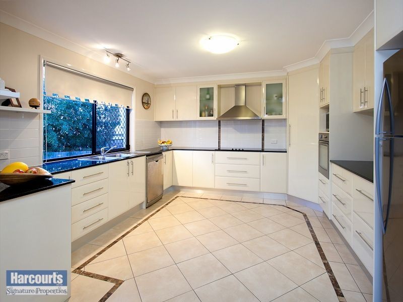 52 Lloyd Bird Crescent, Springfield Lakes QLD 4300