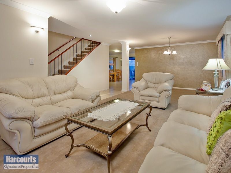 52 Lloyd Bird Crescent, Springfield Lakes QLD 4300