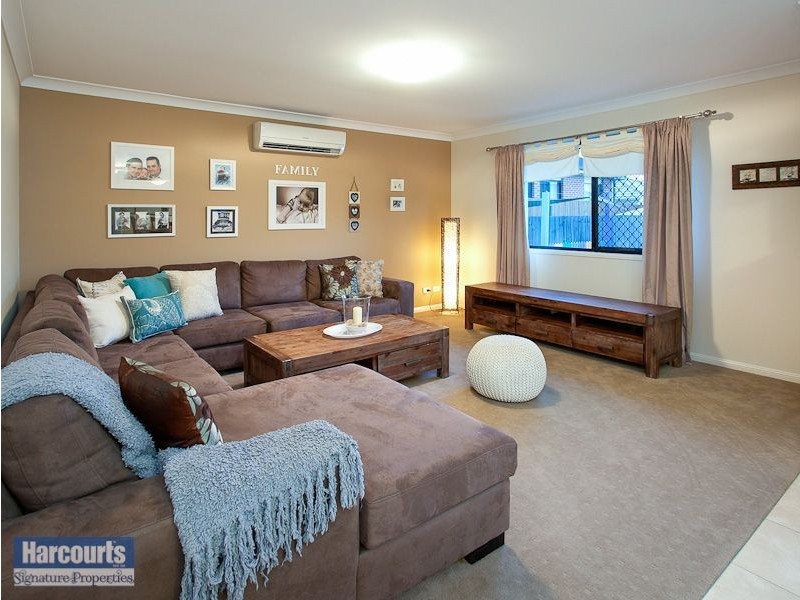 52 Lloyd Bird Crescent, Springfield Lakes QLD 4300