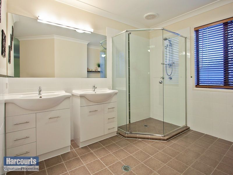 52 Lloyd Bird Crescent, Springfield Lakes QLD 4300