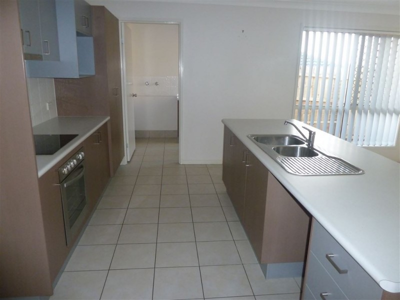 20 Freesia Close, Springfield Lakes QLD 4300