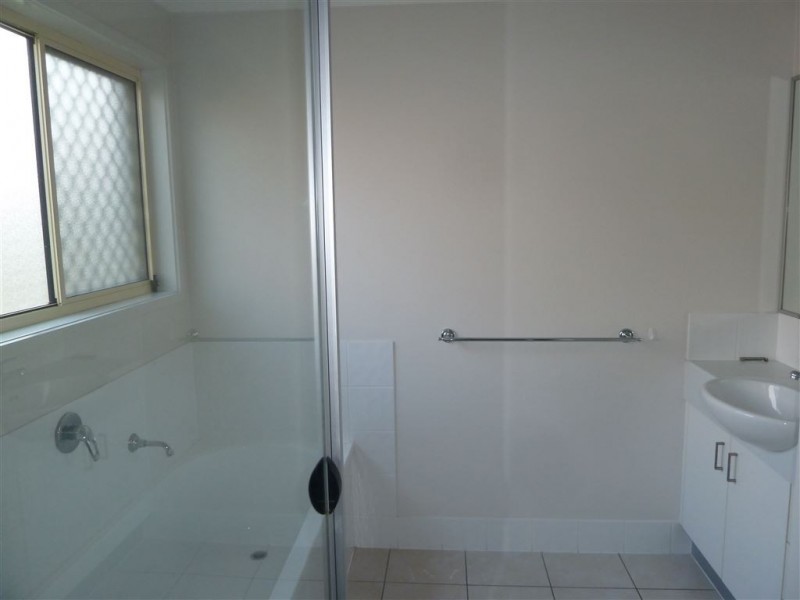 20 Freesia Close, Springfield Lakes QLD 4300
