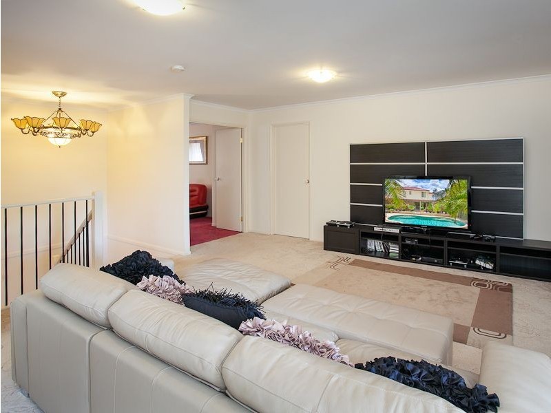 10 Dew Close, Springfield Lakes QLD 4300