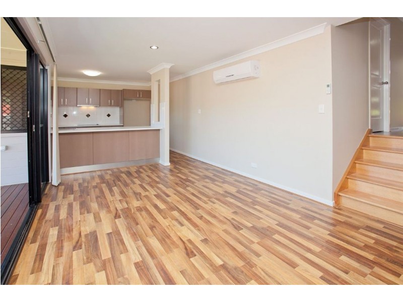 2/7 Gumleaf Place, Springfield QLD 4300