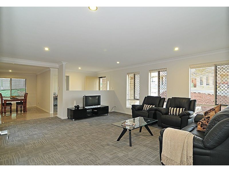 9 Timberlake Place, Springfield Lakes QLD 4300