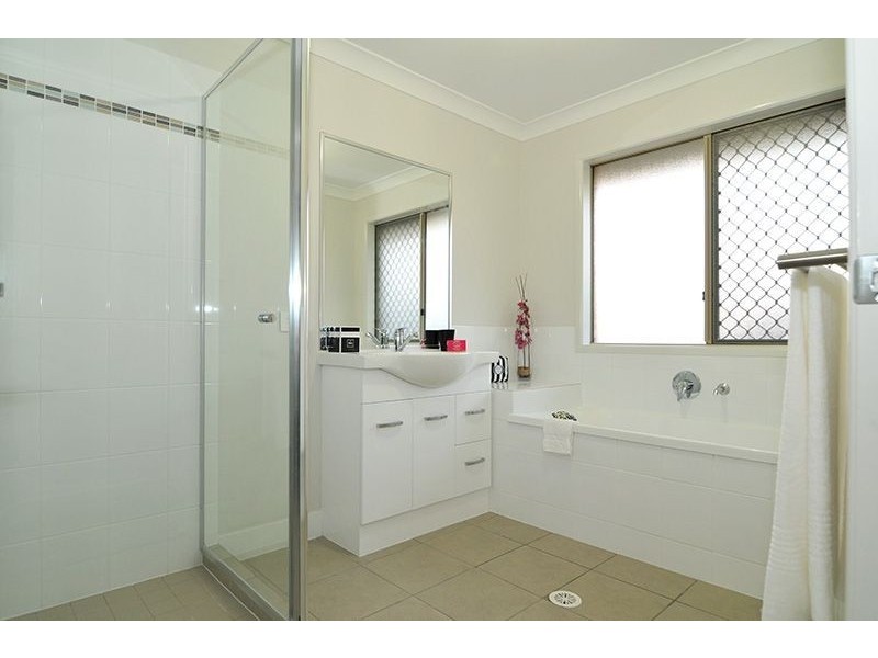 9 Timberlake Place, Springfield Lakes QLD 4300