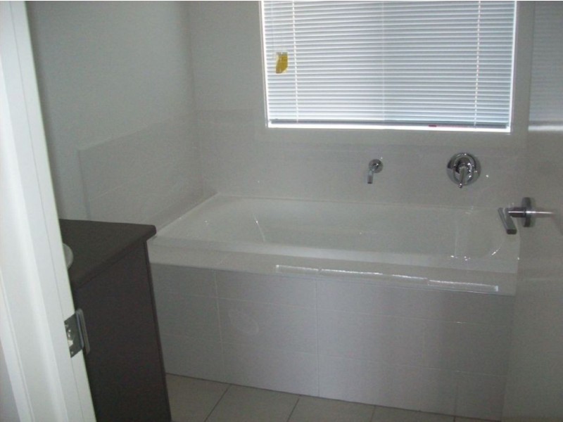 40 Drewett ST, Redbank Plains QLD 4301