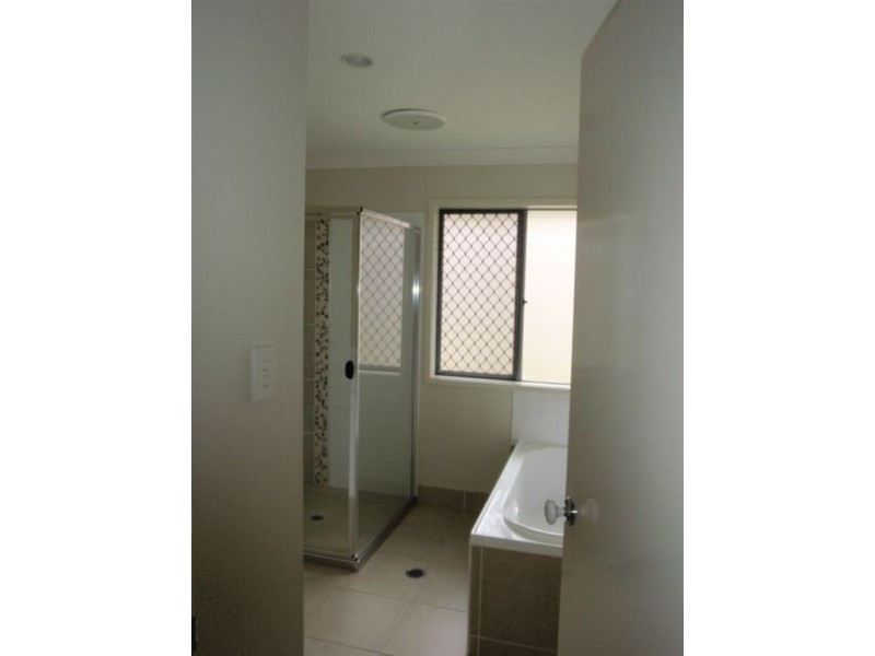 1 Nathan Close, Redbank Plains QLD 4301