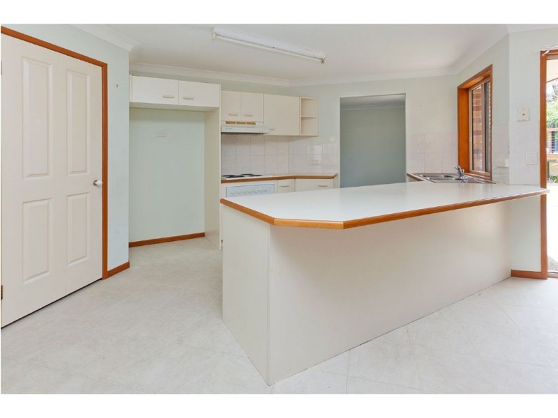 10 Oregon Close, Yamanto QLD 4305