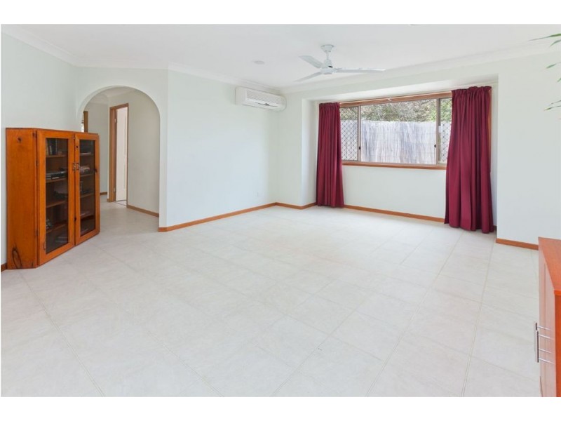 10 Oregon Close, Yamanto QLD 4305