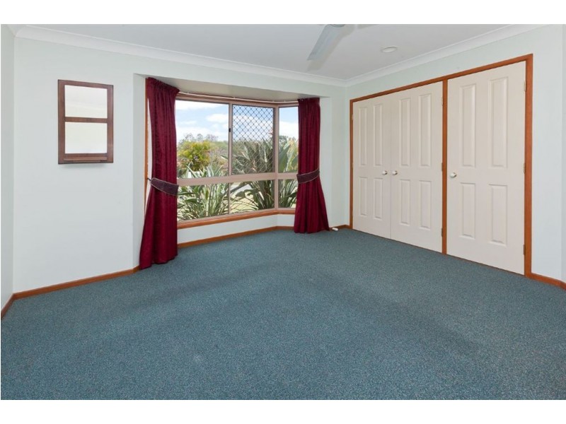 10 Oregon Close, Yamanto QLD 4305