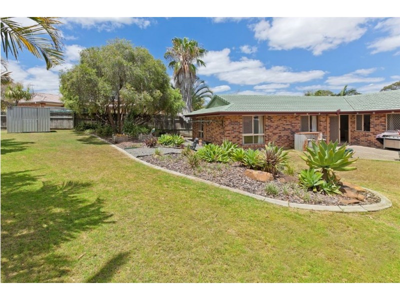 10 Oregon Close, Yamanto QLD 4305