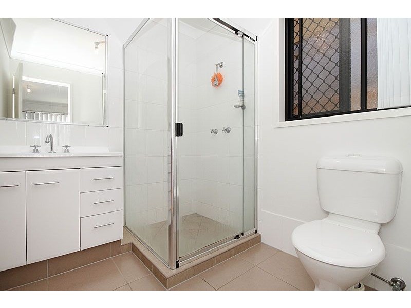 8 Vedanta Dr, Springfield Lakes QLD 4300