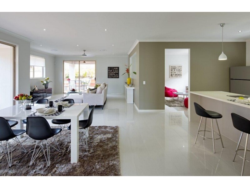 1 Valentine Circuit, Augustine Heights QLD 4300