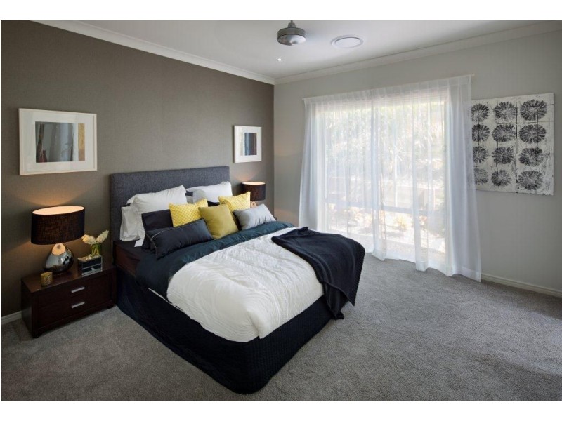 1 Valentine Circuit, Augustine Heights QLD 4300