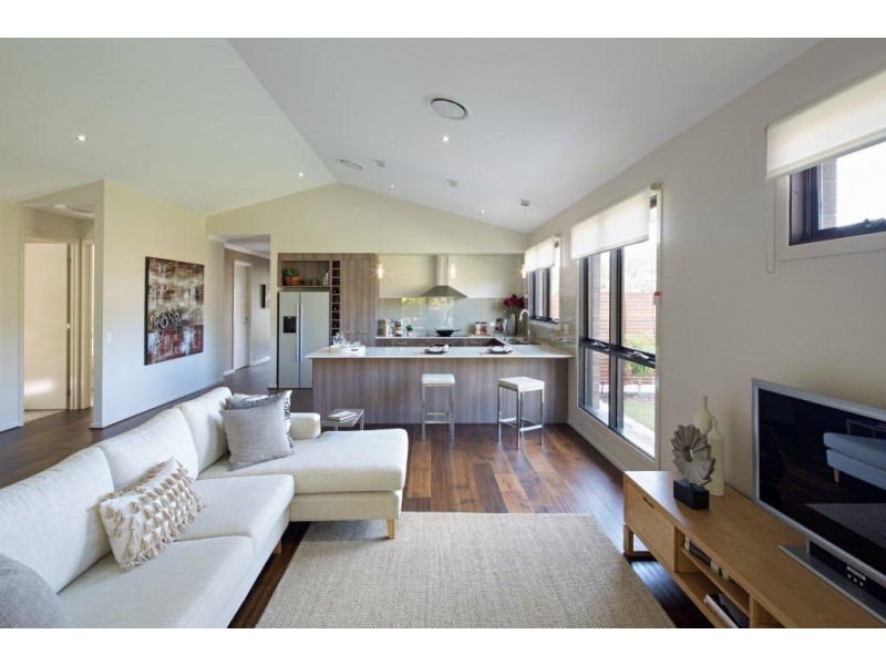 1 Valentine Circuit, Augustine Heights QLD 4300