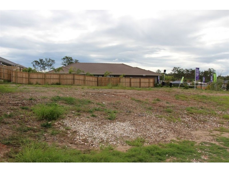 9 Valentine Circuit, Augustine Heights QLD 4300