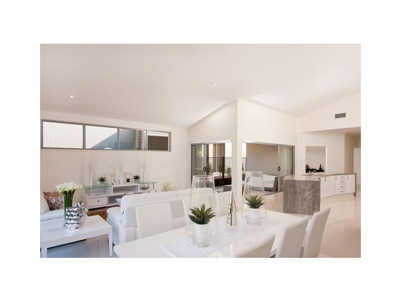20 Valentine Circuit, Augustine Heights QLD 4300