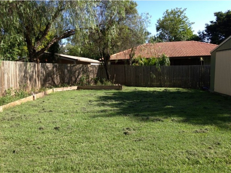 8 Carlie Crt, Redbank Plains QLD 4301