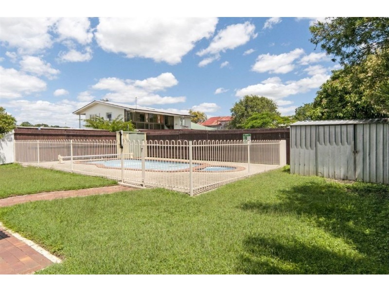2 Leslie St, East Ipswich QLD 4305