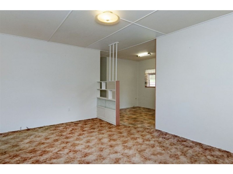 2 Leslie St, East Ipswich QLD 4305