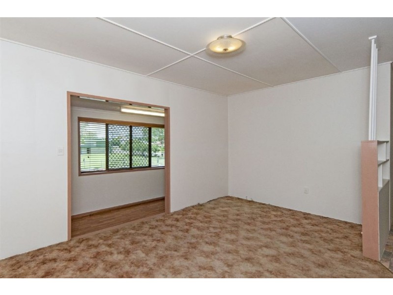2 Leslie St, East Ipswich QLD 4305