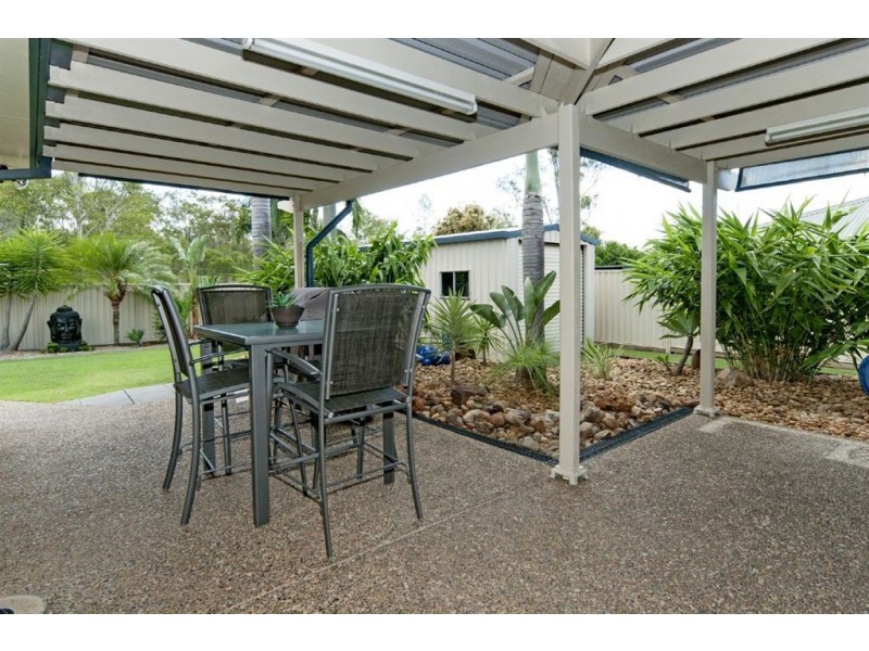 17 Oregon Close, Yamanto QLD 4305